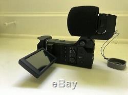 Zoom Q8 Handy Video Recorder Rotating LCD Touchscreen MPEG-4