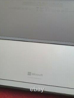 Microsoft Surface Pro 4 Core M3-6y30 4 Go Ram 128 Go + Clavier Smashed Screen